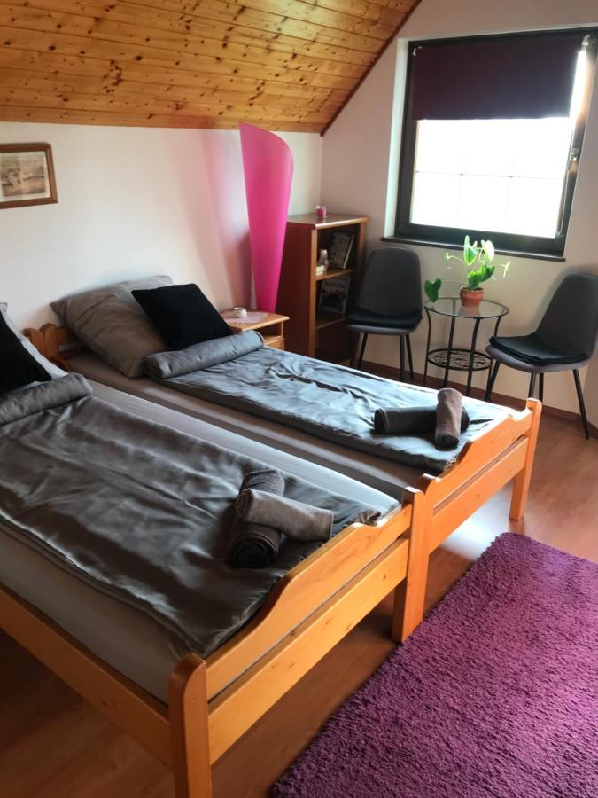 Apartamento Balaton Garden Balatongyörök Exterior foto