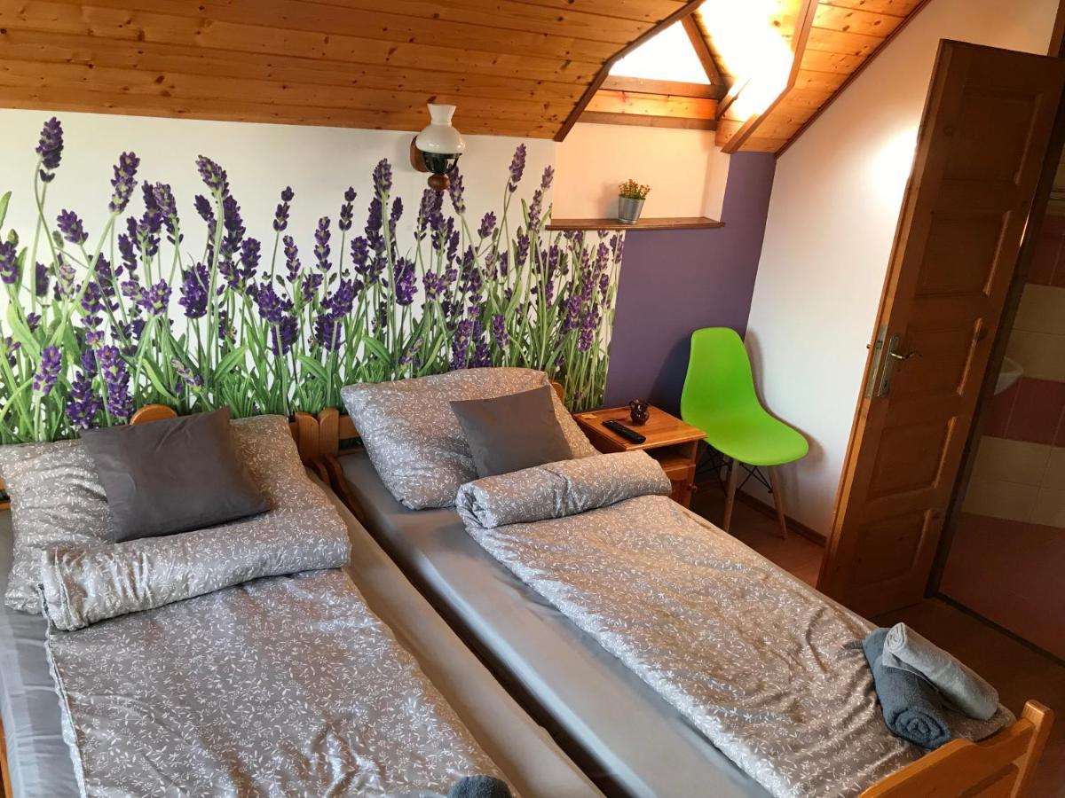 Apartamento Balaton Garden Balatongyörök Exterior foto