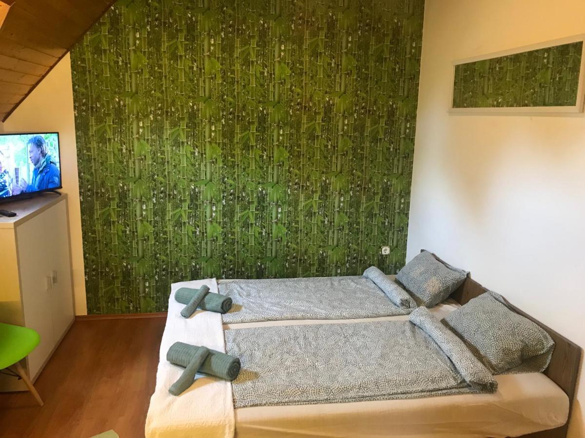 Apartamento Balaton Garden Balatongyörök Exterior foto
