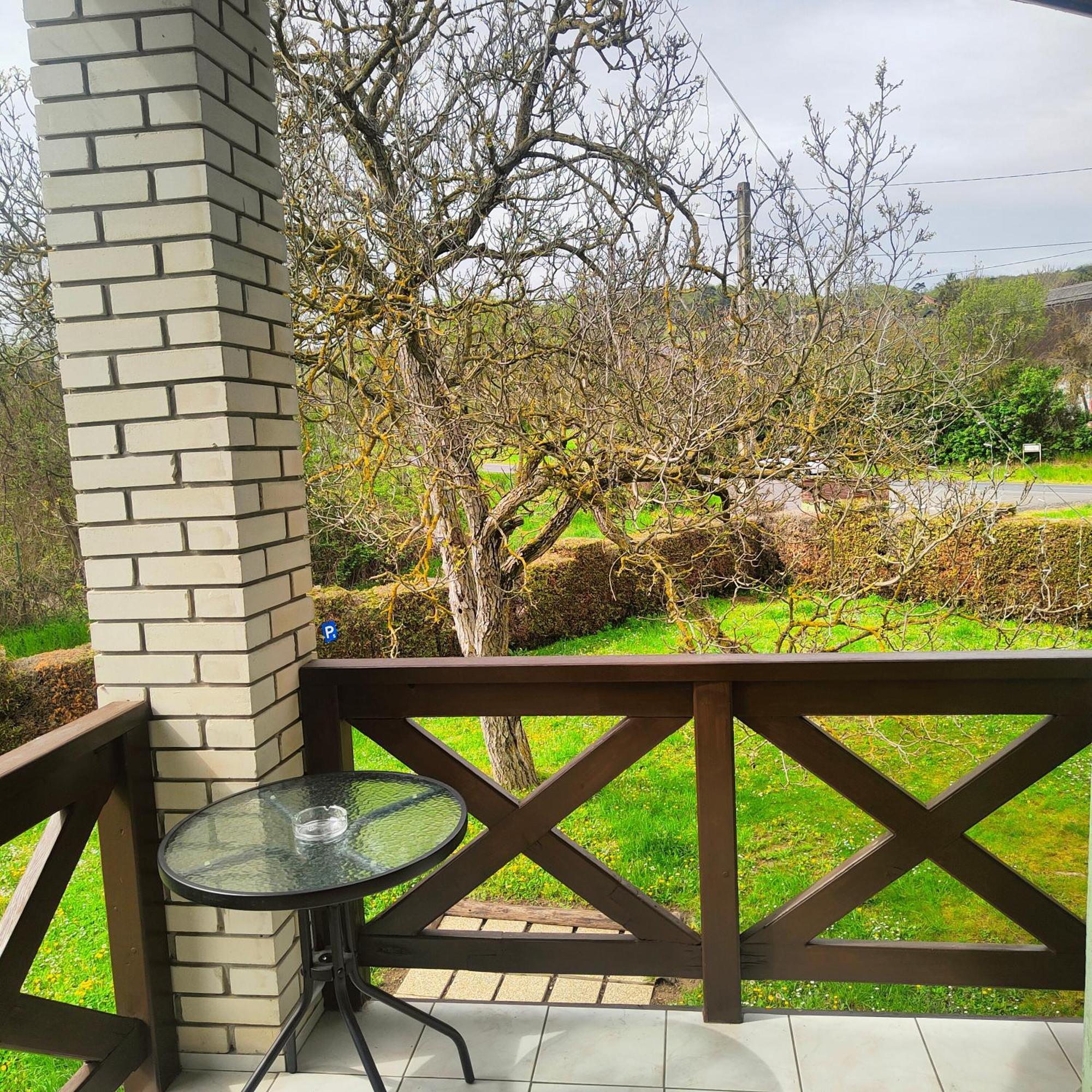 Apartamento Balaton Garden Balatongyörök Exterior foto